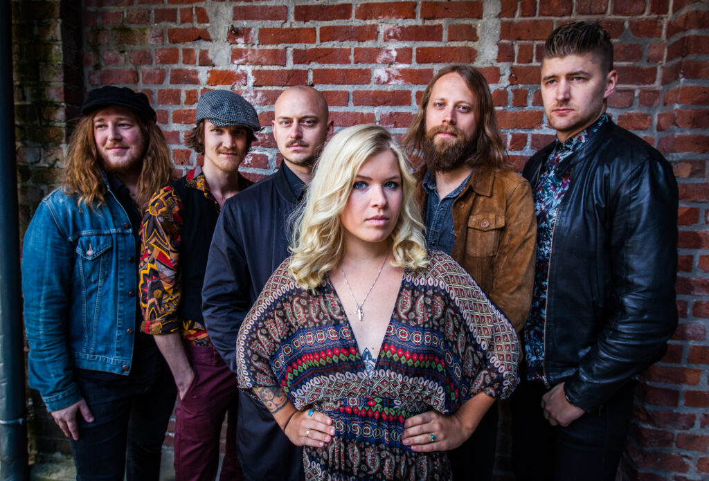 Lisa Lystam Family Band